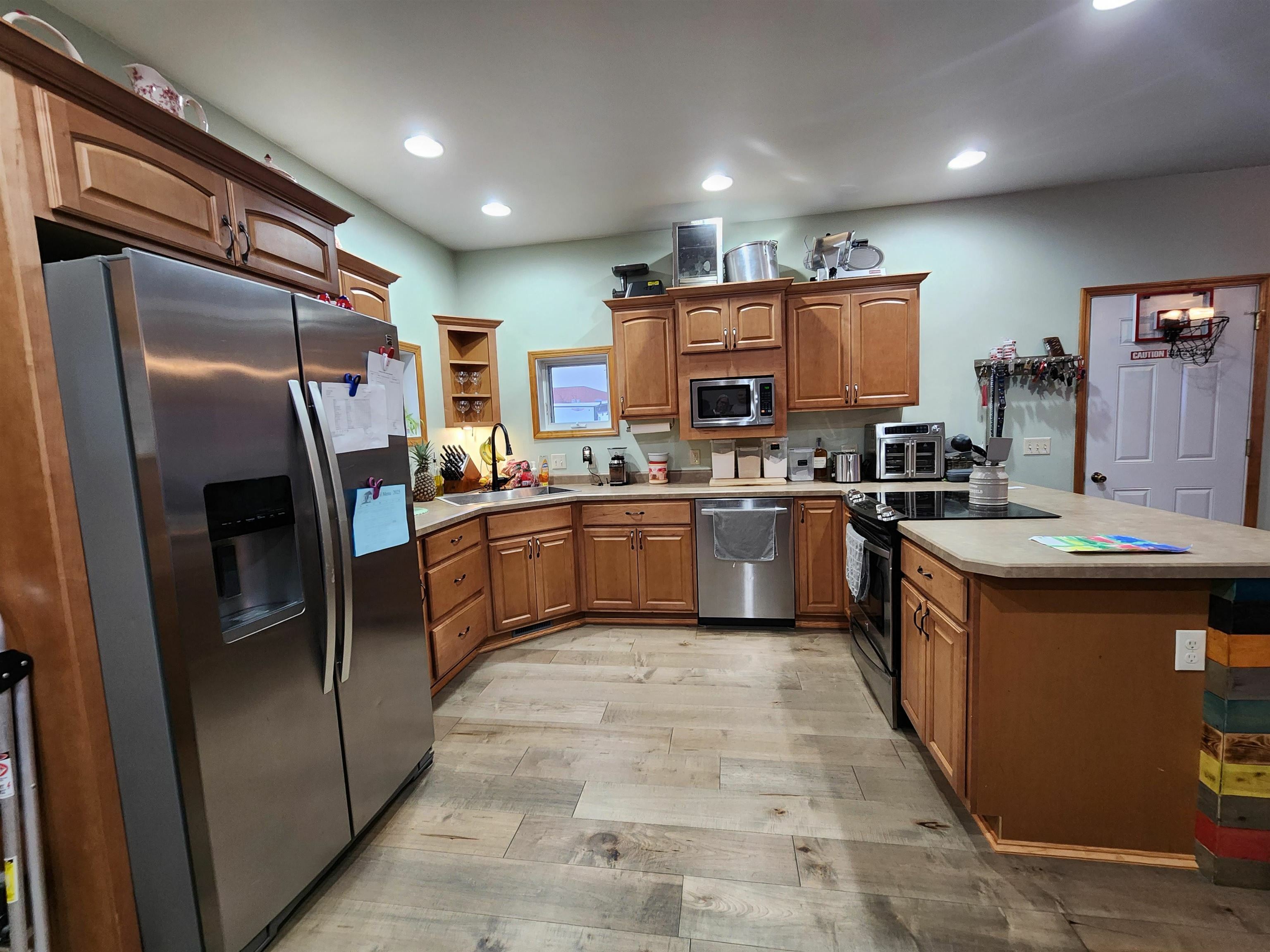 Property Photo: 401 1st Ave N ND 58740