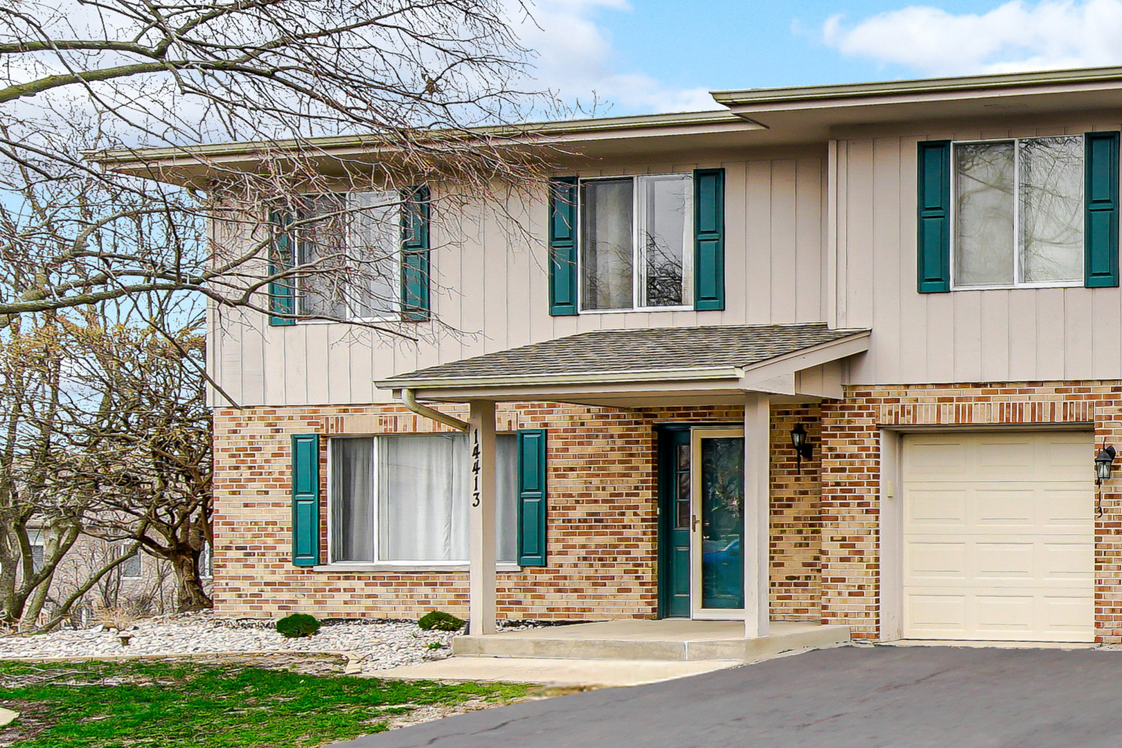 Property Photo: 14413 S 90th Court 3A IL 60462