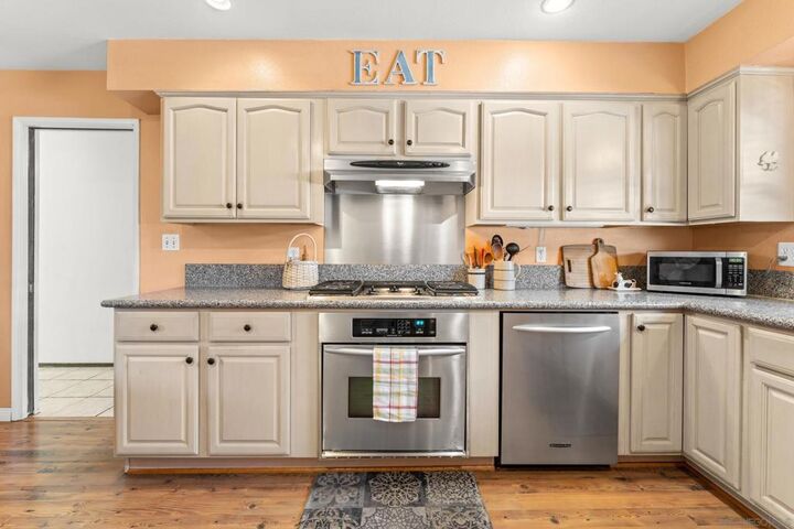 Property Photo:  6057 Delor Ct  CA 92120 