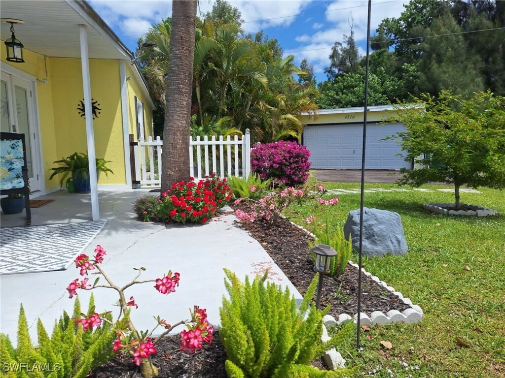 Property Photo: 4510 Alta Vista Drive FL 33950
