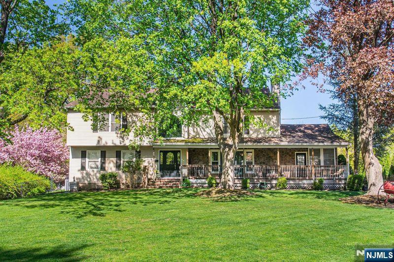 Property Photo:  1135 Ringwood Avenue  NJ 07442 