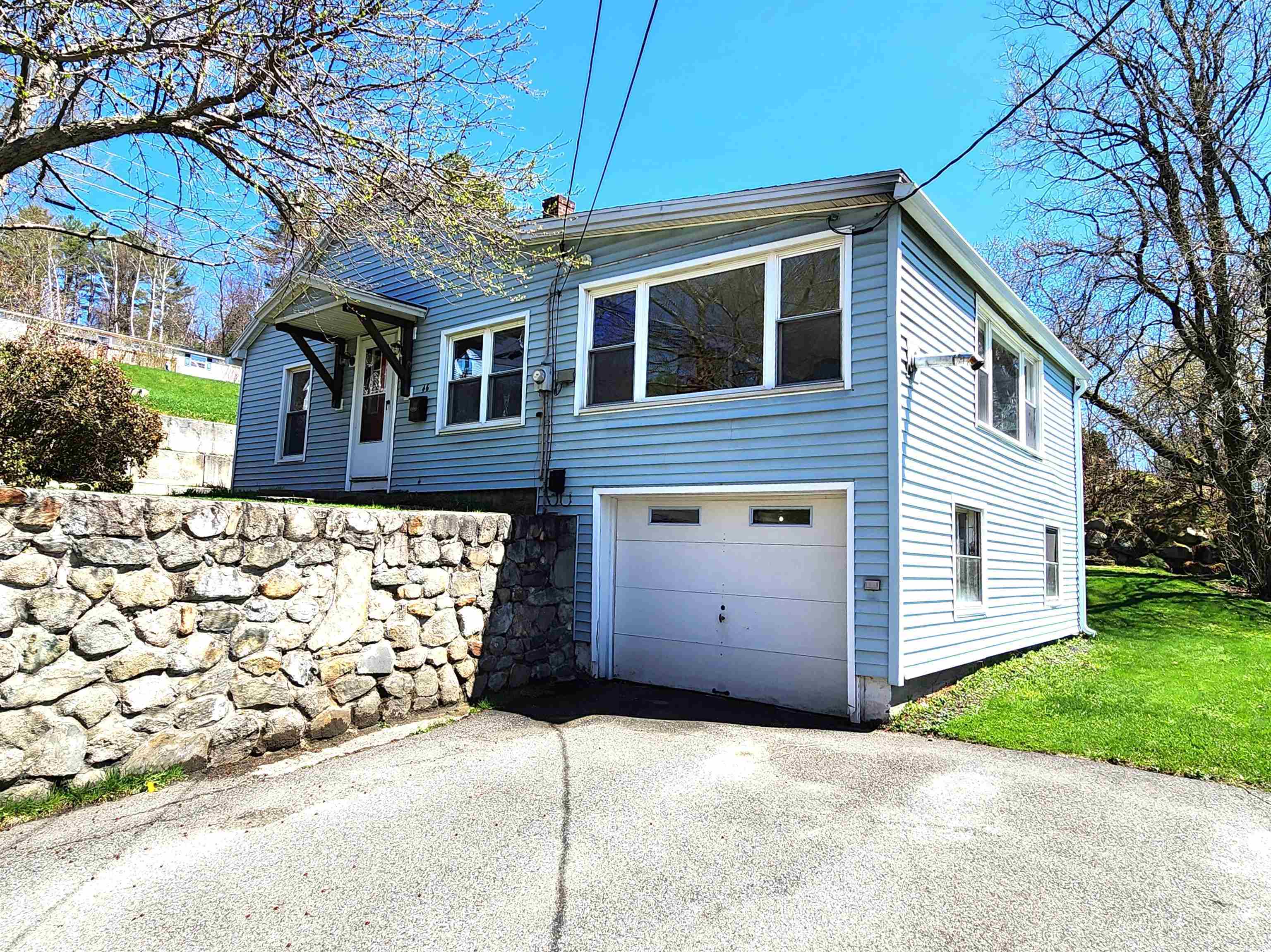 Property Photo: 46 Hill Street NH 03561