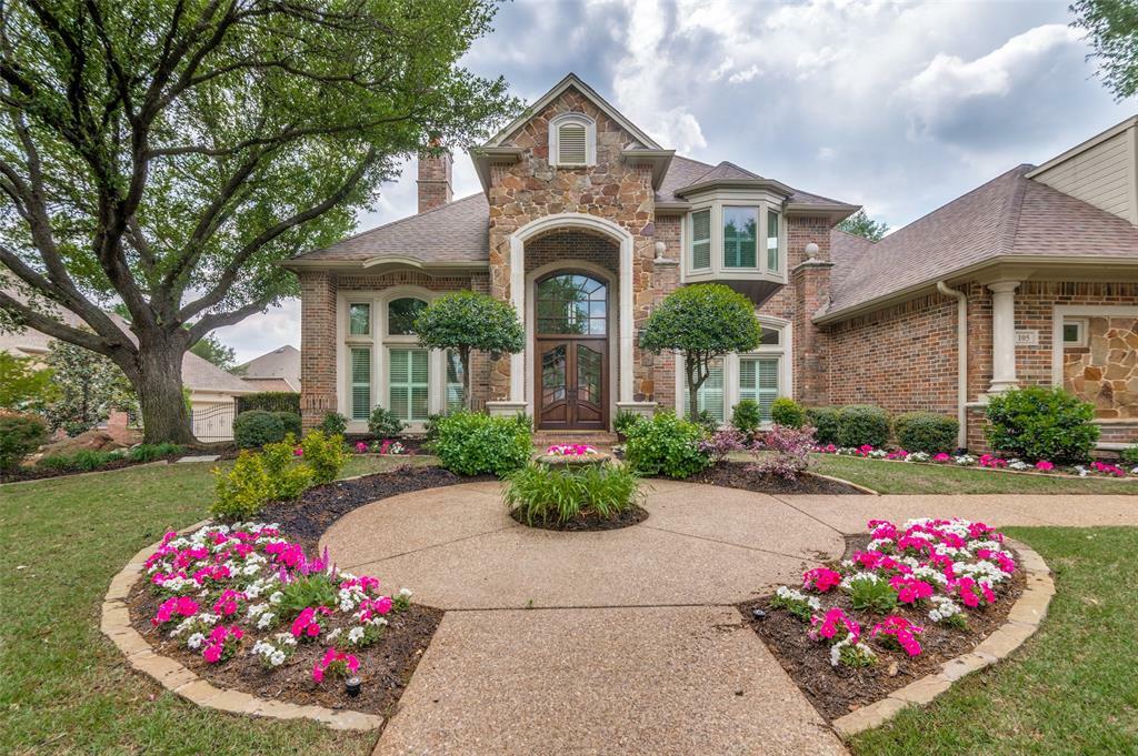 Property Photo: 105 Yale Court TX 76092