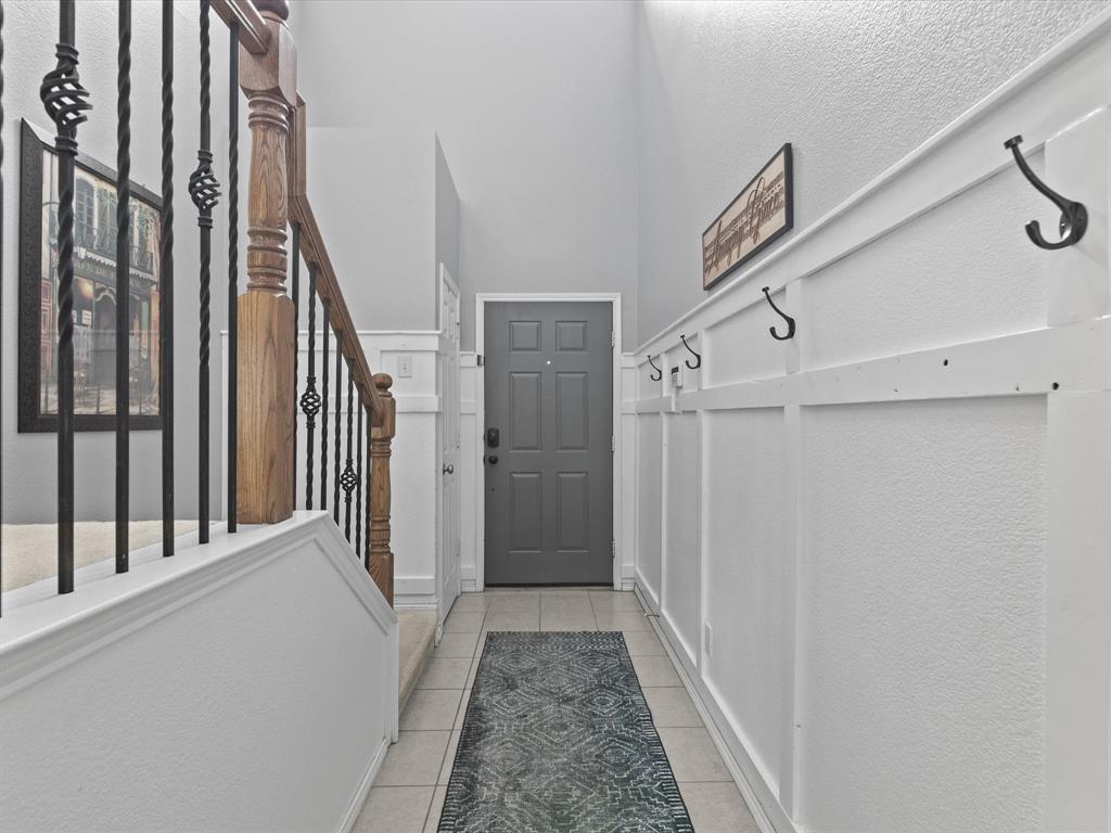 Property Photo:  1646 Country Hls  TX 75165 