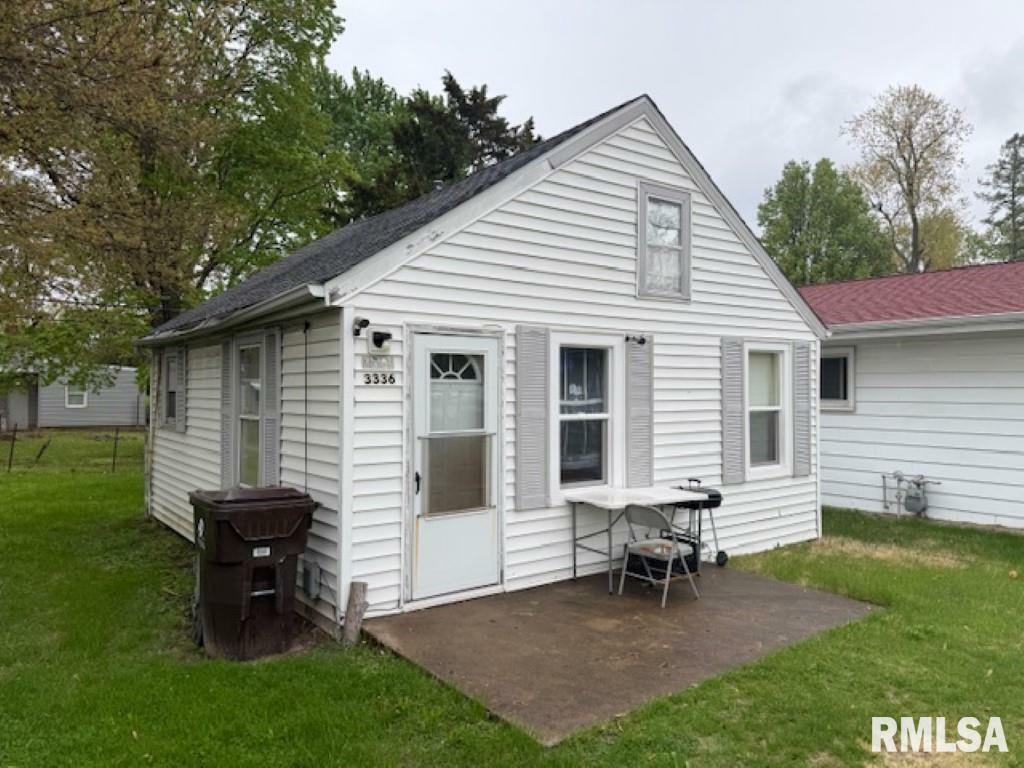 Property Photo: 3336 N Sterling Avenue IL 61604