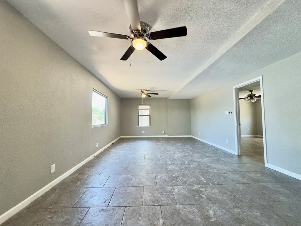 Property Photo: 721 W Cuthbert Ave TX 79701