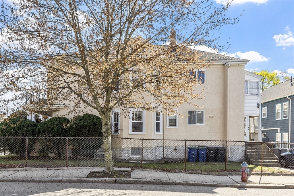 Property Photo:  136 -138 North St  MA 02144 