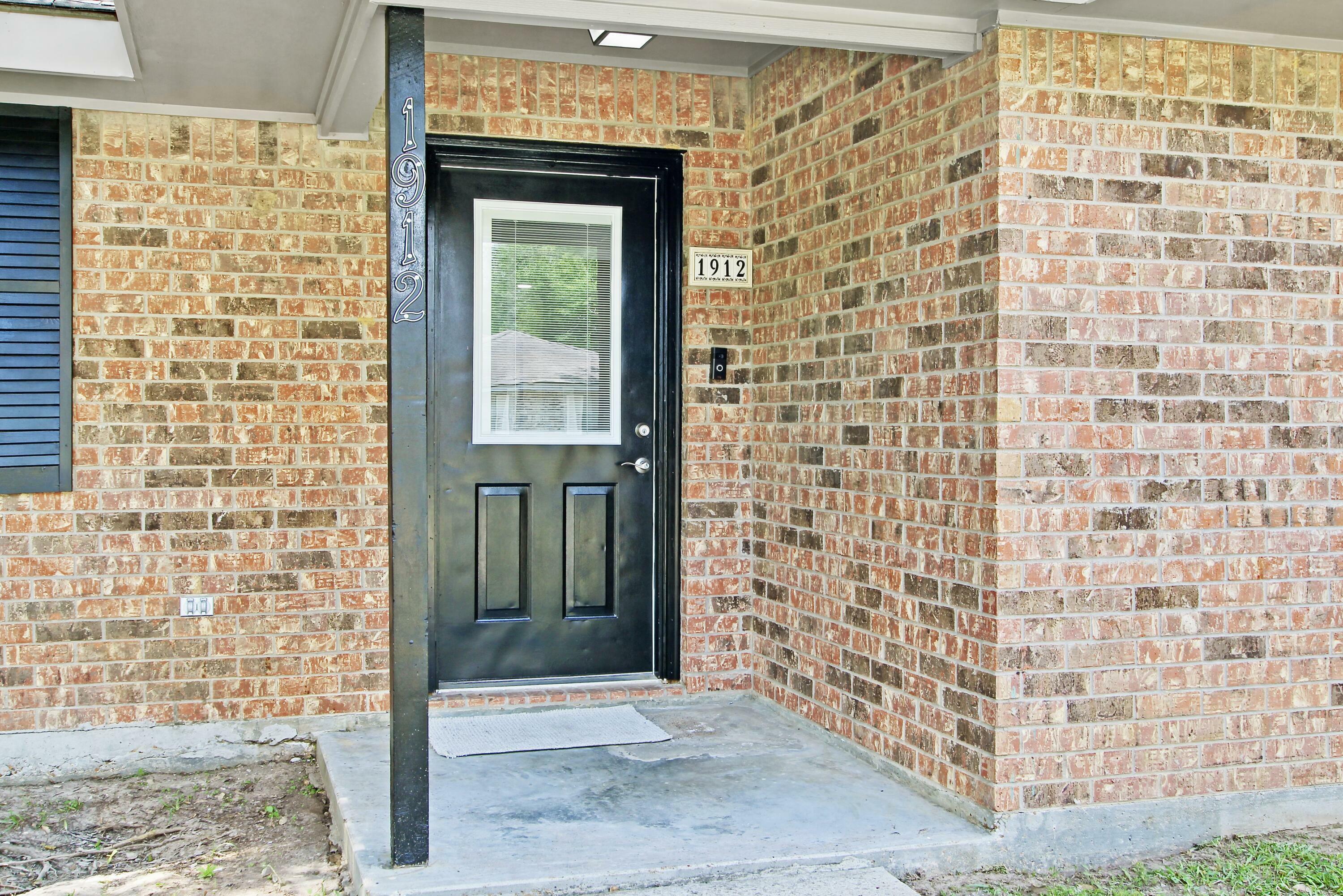 Property Photo: 1912 Carol St LA 70659