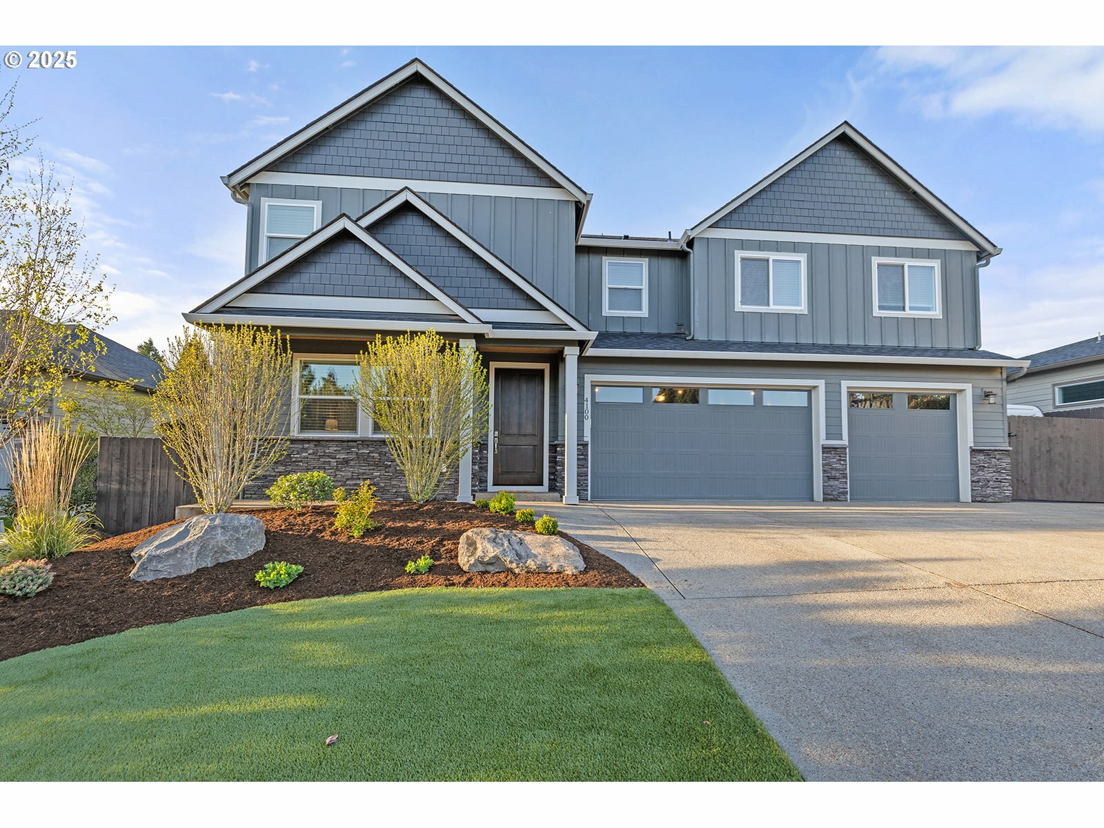 Property Photo: 4100 NW 118th Cir WA 98685