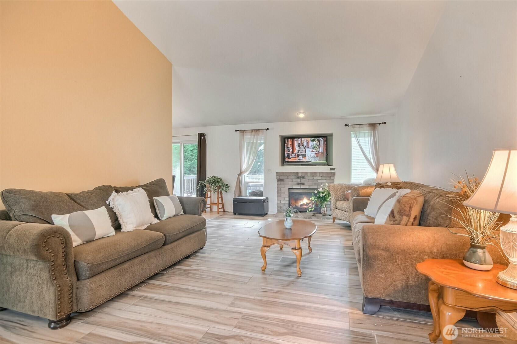 Property Photo: 6822 153rd Street Ct E WA 98375