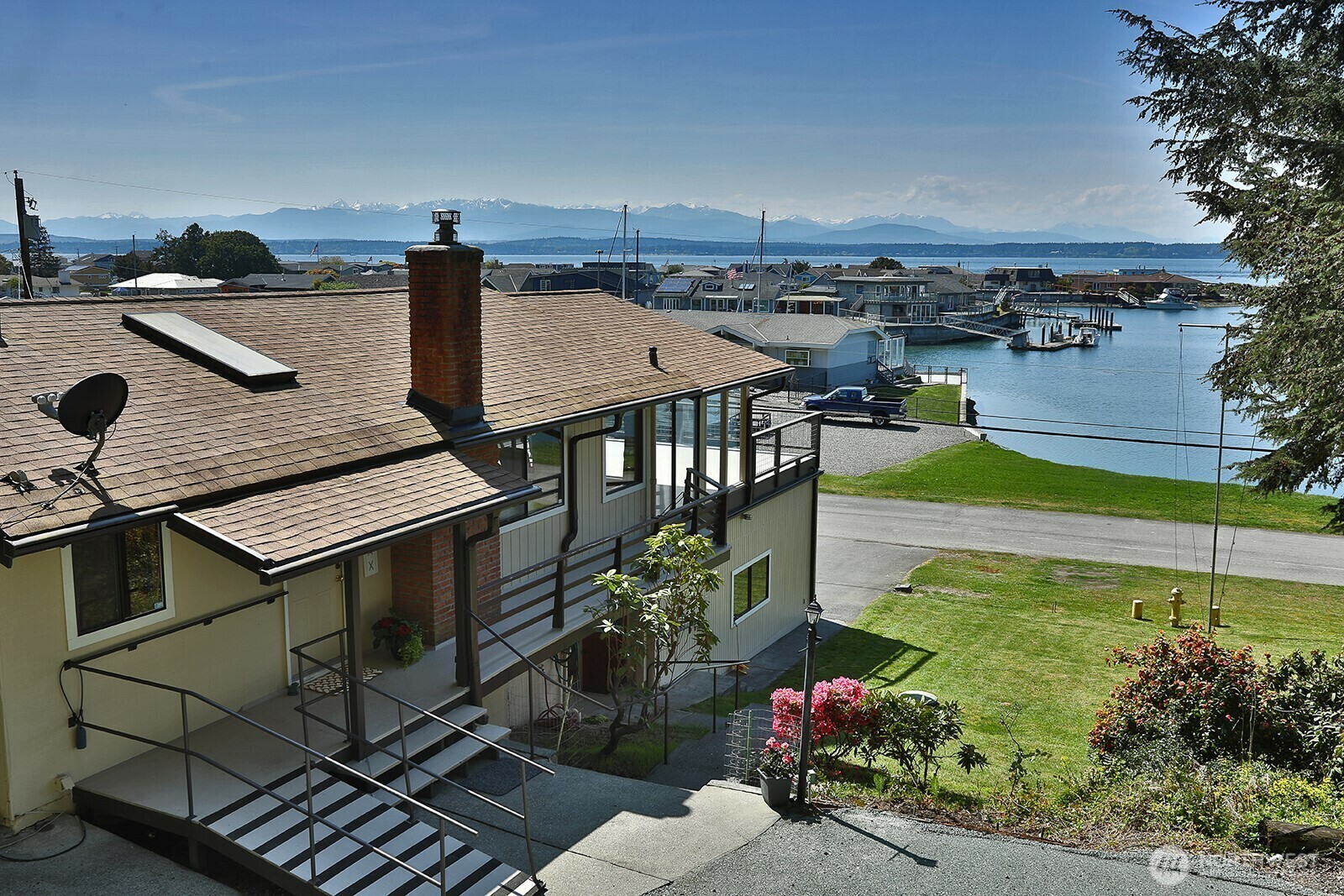 3621  Shorewood Avenue  Greenbank WA 98253 photo