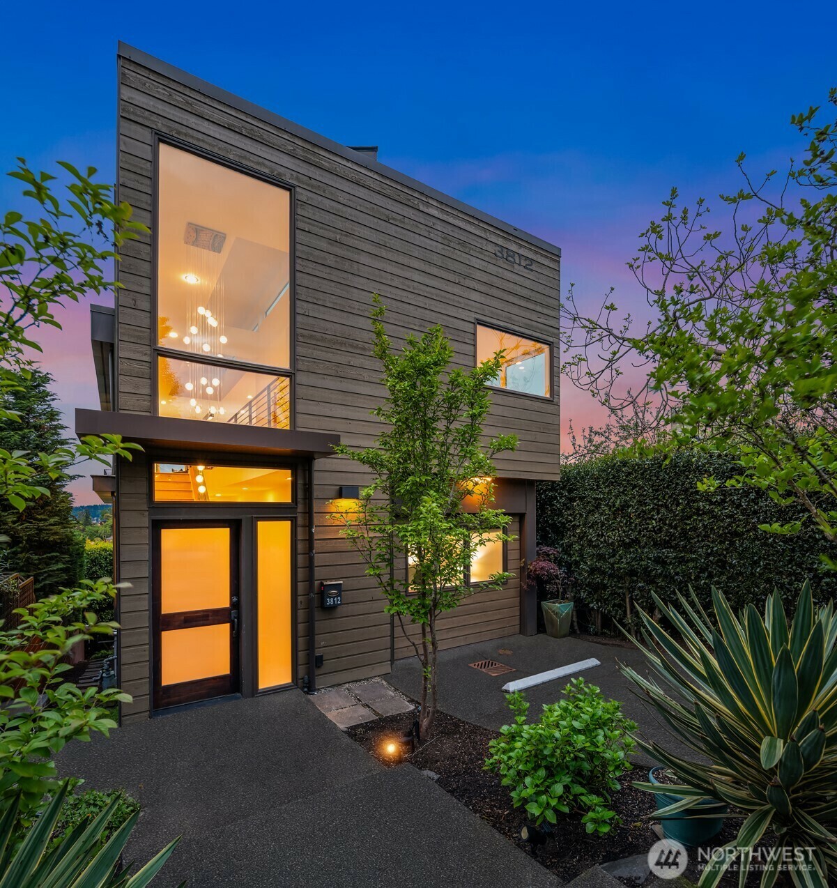 Property Photo: 3812 Cascadia Avenue S WA 98118