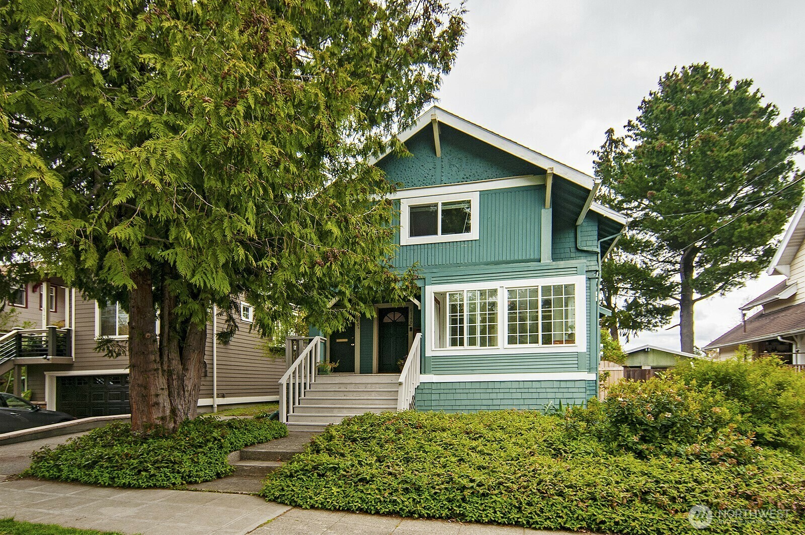 Property Photo: 6740 Jones Avenue NW WA 98117