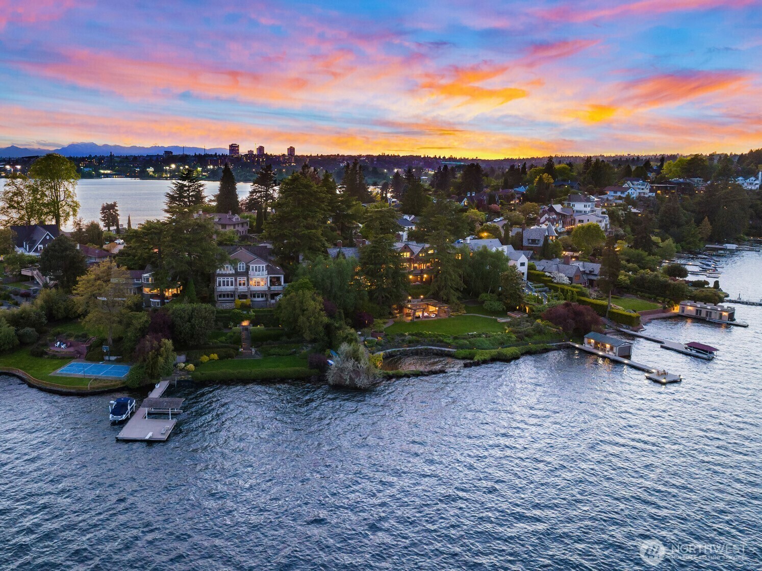 Property Photo: 3038 E Laurelhurst Drive NE WA 98105