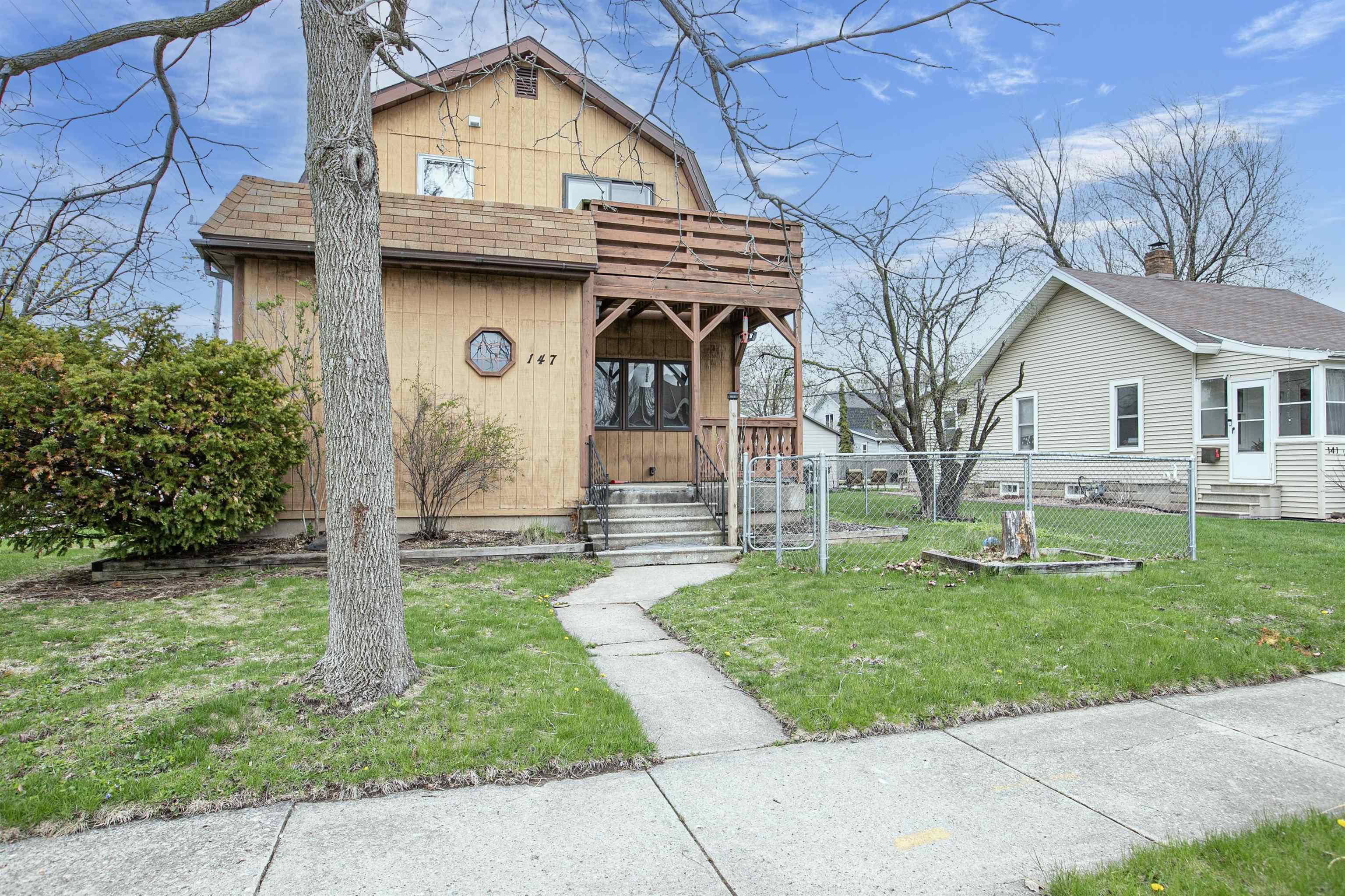 Property Photo:  147 N James Street  WI 54136 