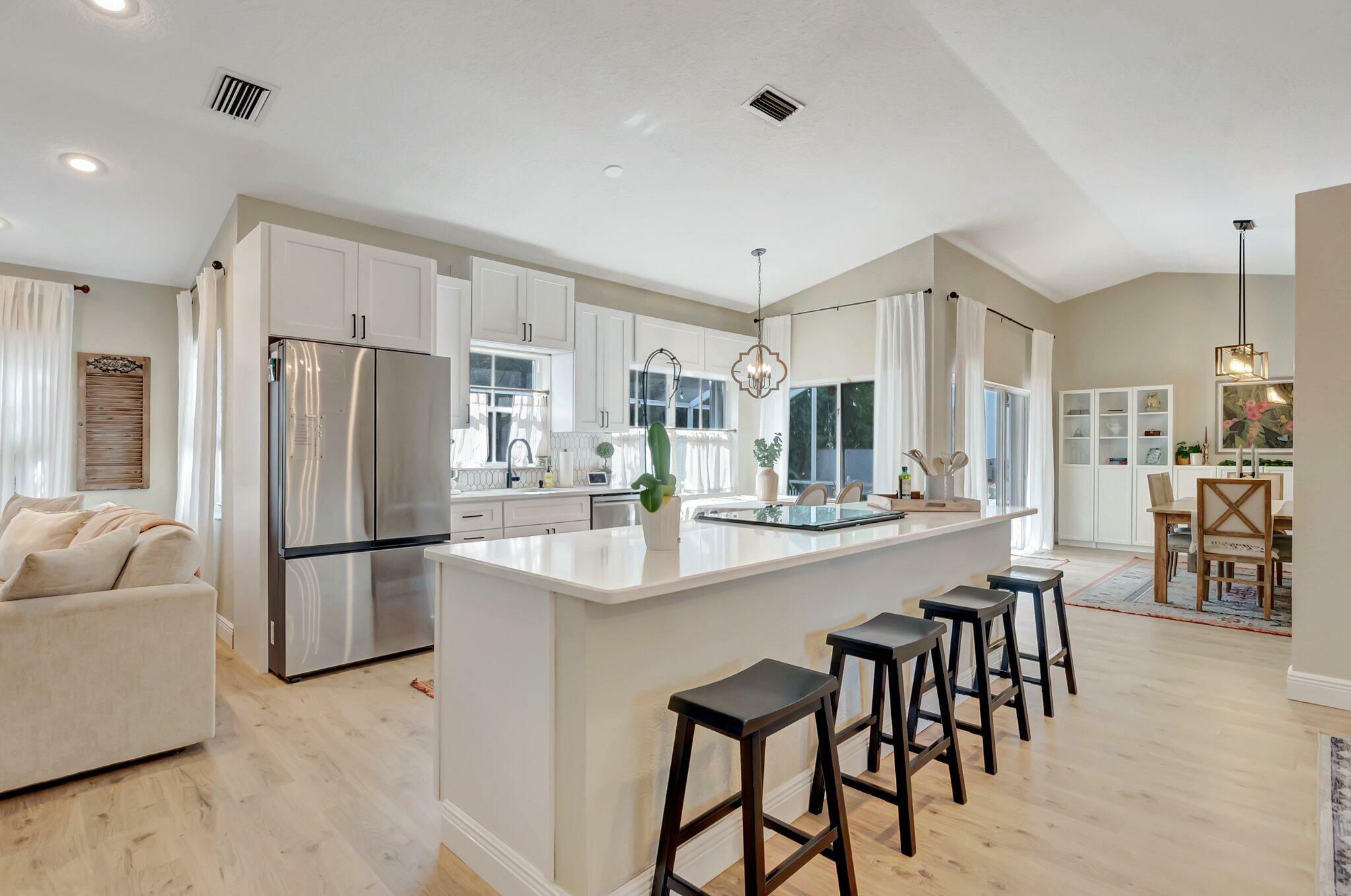 Property Photo: 20276 Monteverdi Circle FL 33498