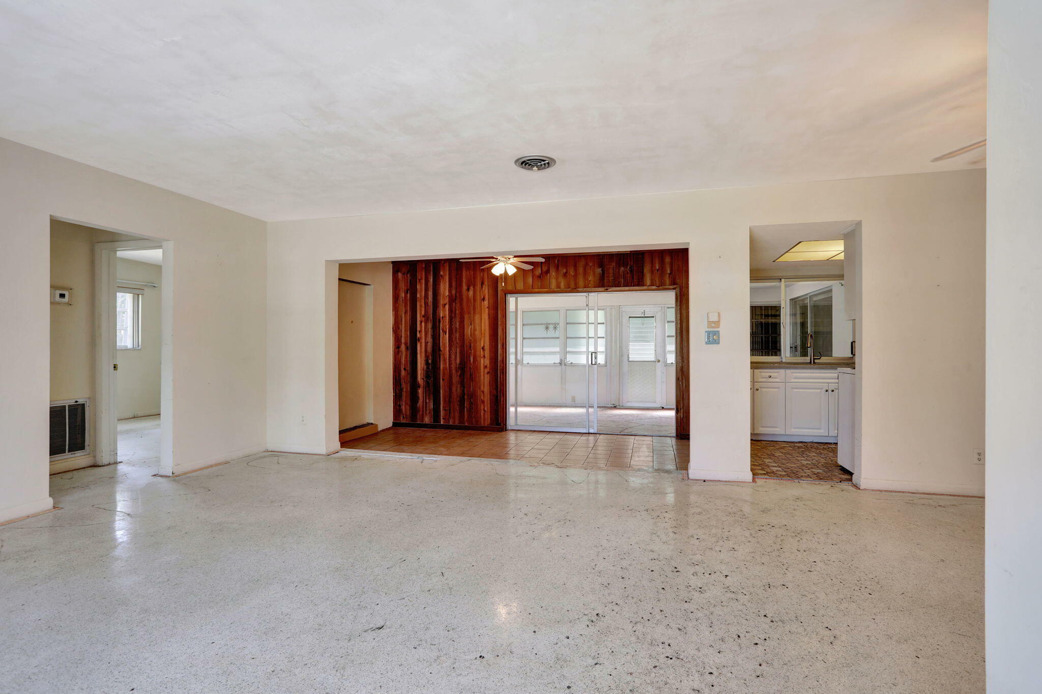 Property Photo: 2210 NE 40th Court FL 33064