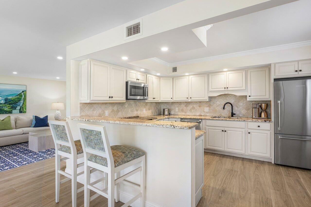 Property Photo: 3721 Quail Ridge Drive Bobwhite C FL 33436