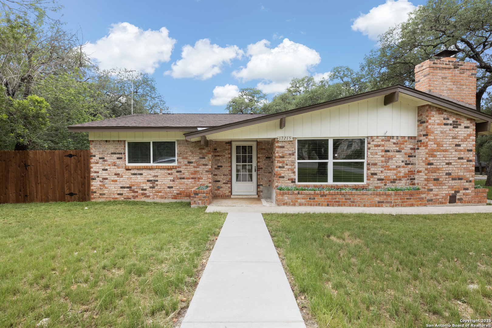 Property Photo: 17215 Sugar Crest Dr TX 78232