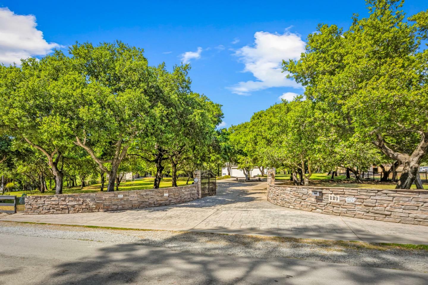 Property Photo: 229 Payne Road CA 95045