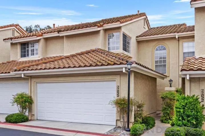 Property Photo: 11020 Creekbridge Pl CA 92128