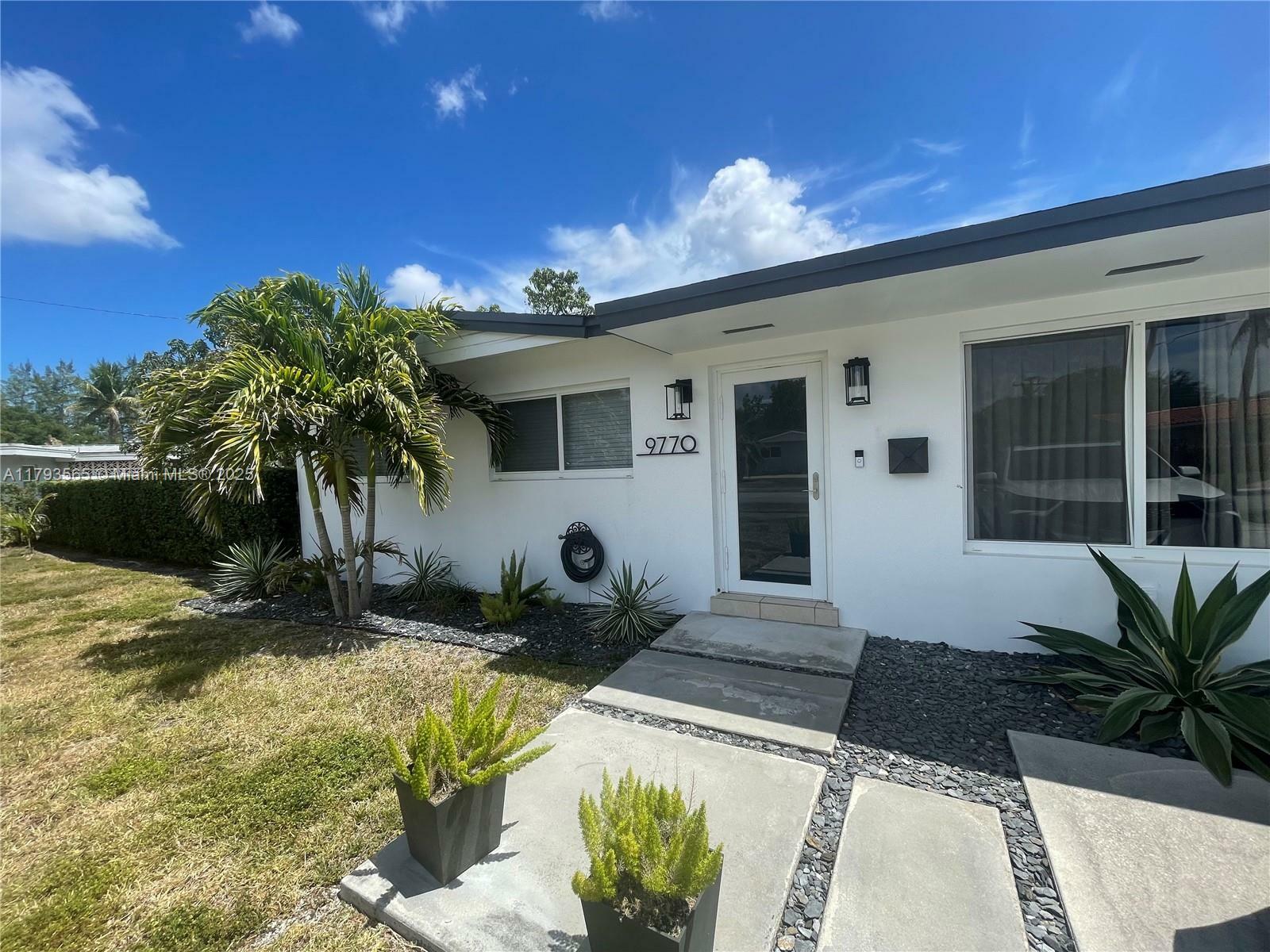 Property Photo: 9770 SW 85th Ter FL 33173