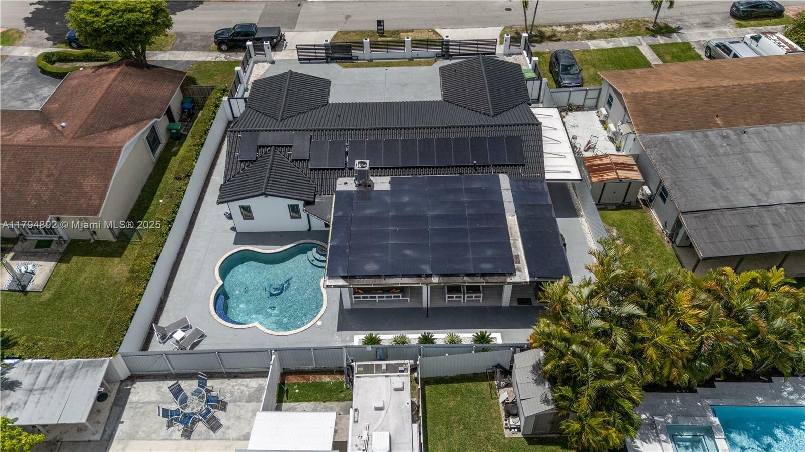 Property Photo: 2901 Village Green Dr FL 33175