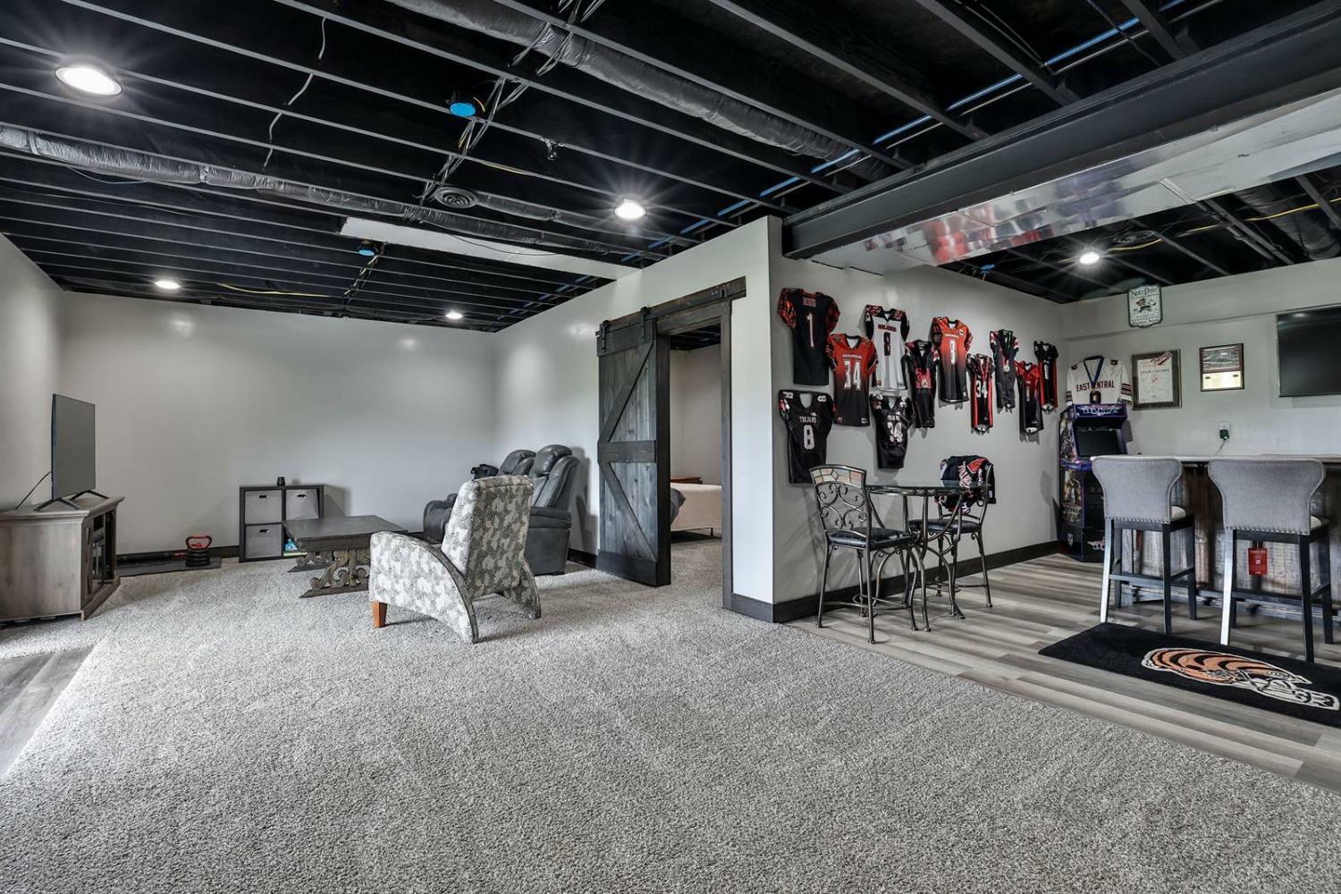 Property Photo: 8562 N State Road 129 IN 47006