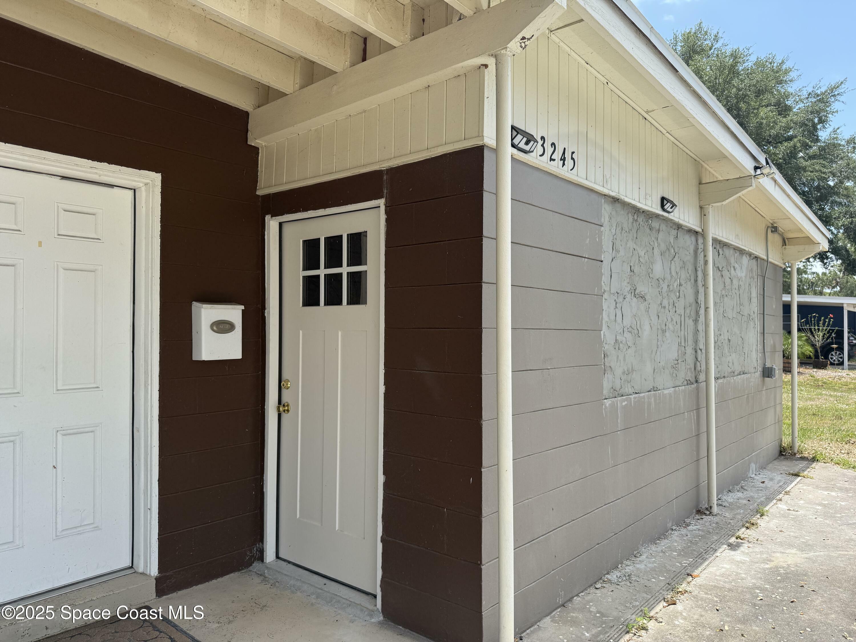 Property Photo: 3245 Citrus Court FL 32780