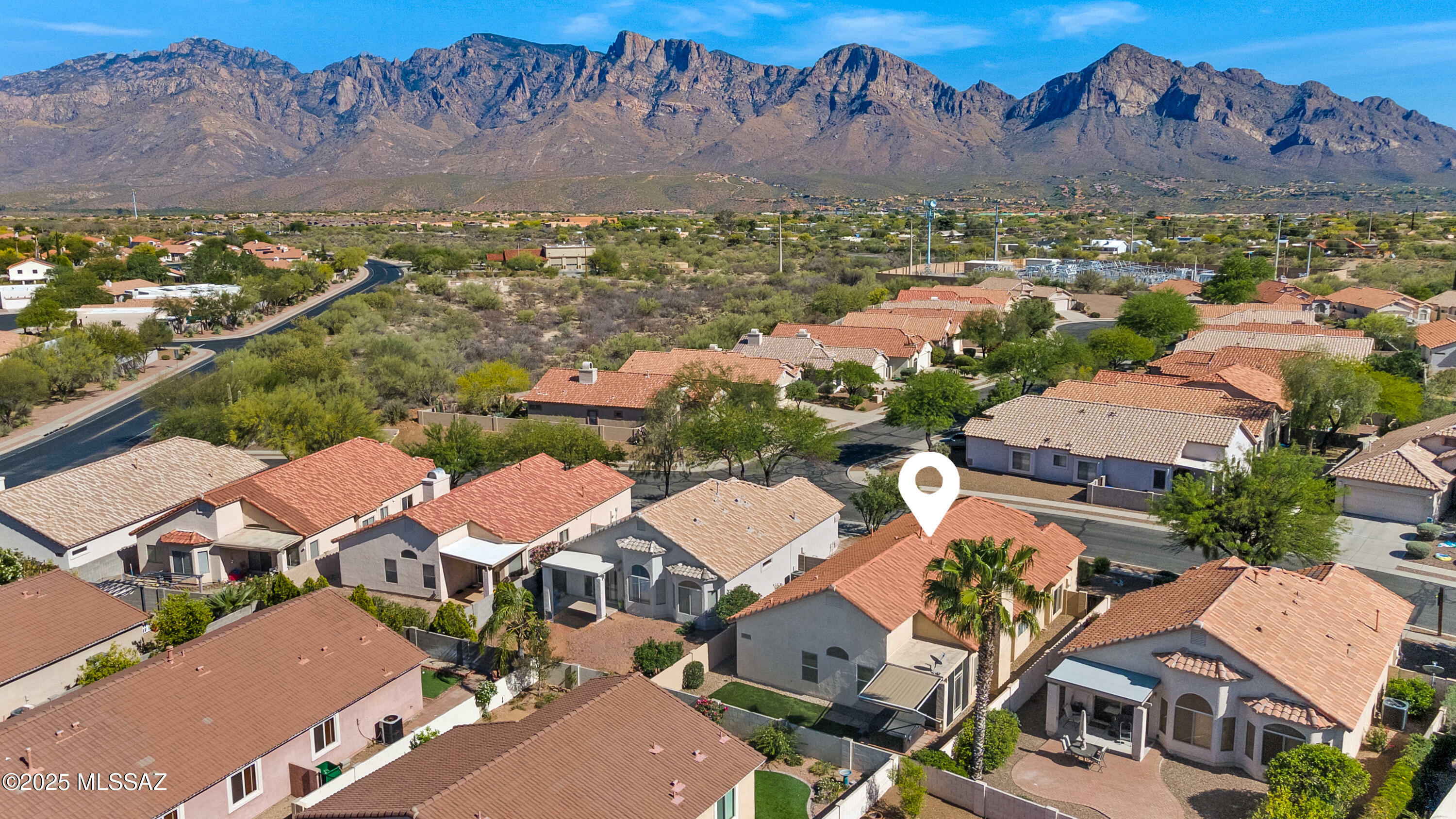 Property Photo: 114 W Freddie Canyon Way AZ 85755