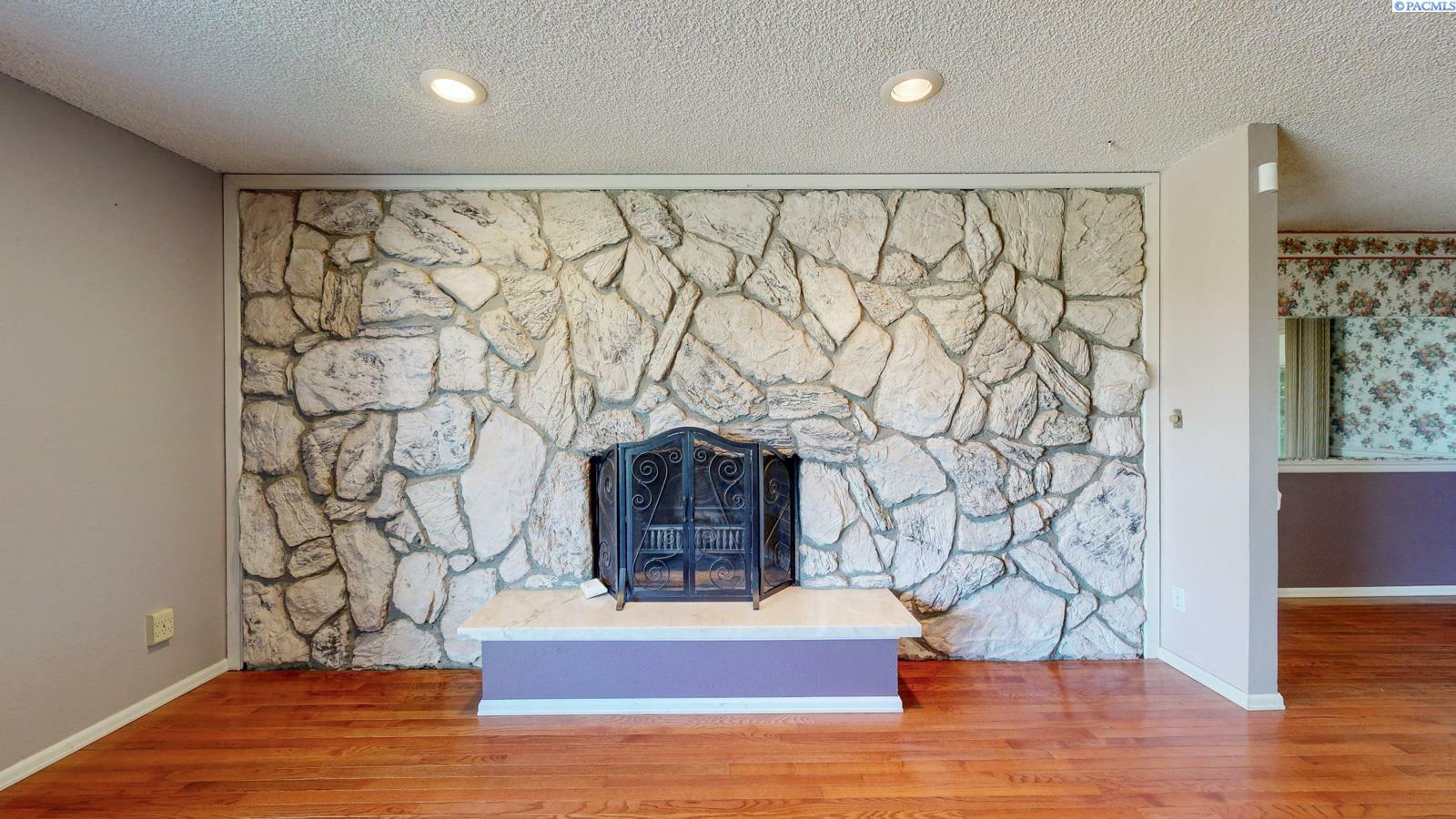 Property Photo: 4904 W Margaret Street WA 99301