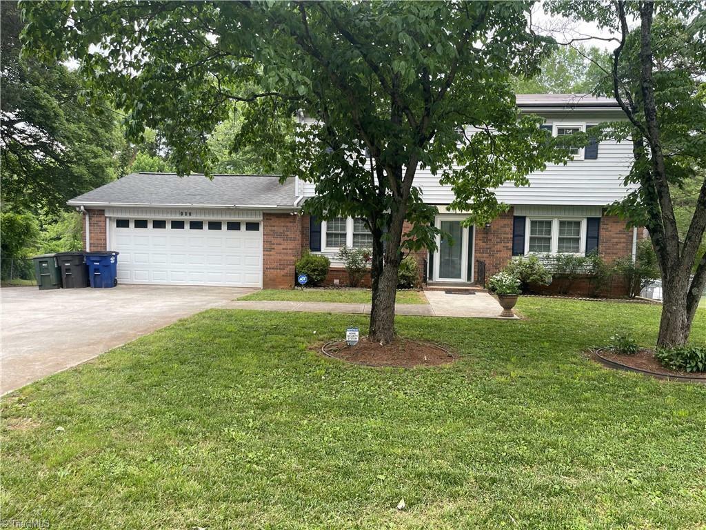 Property Photo: 157 Peace Haven Road N NC 27104