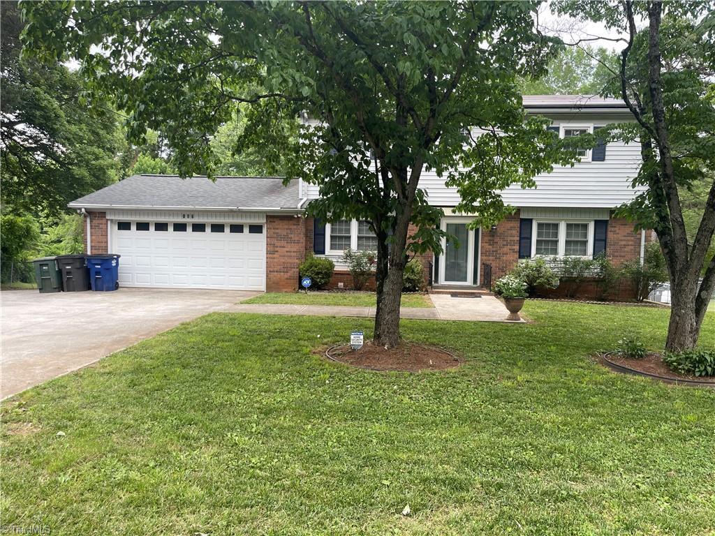 Property Photo: 157 Peace Haven Road N NC 27104