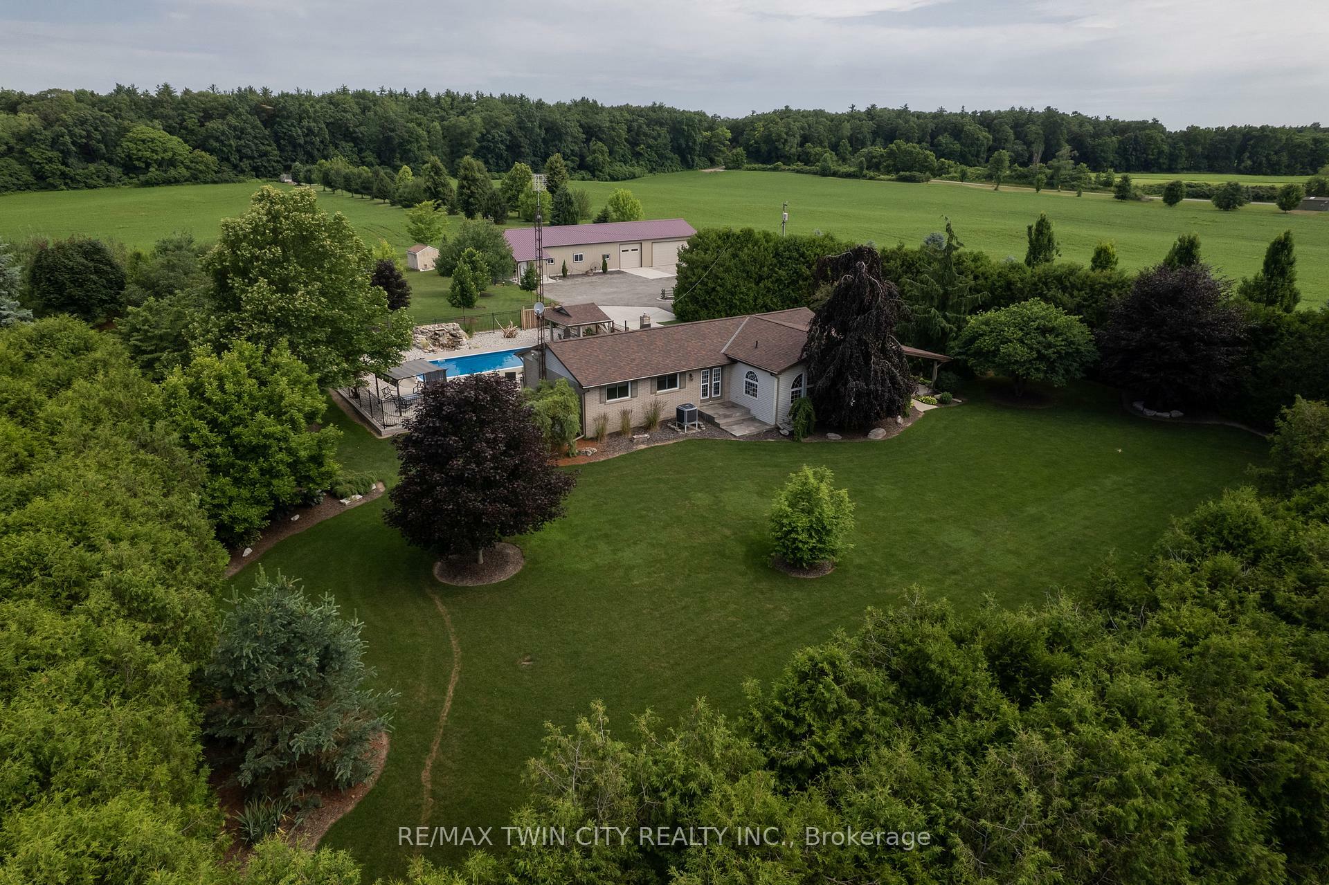 Photo de la propriété:  1409 Charlotteville Rd. 5 N/A  ON N3Y 4K1 