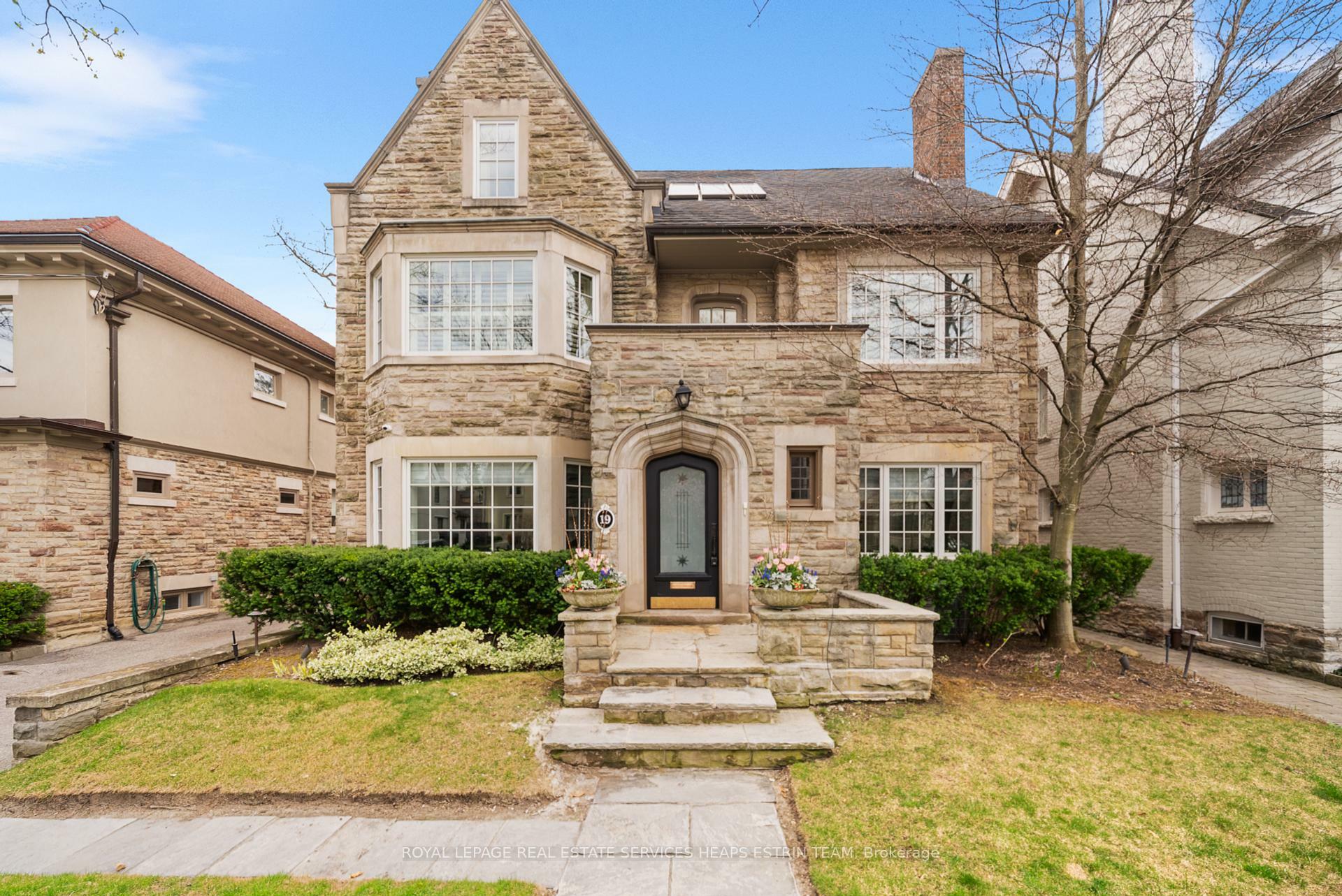 19 Whitney Avenue  Toronto ON M4W 2A7 photo