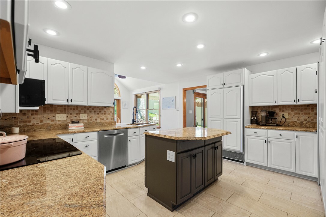 Property Photo: 331 Waterman Rd PA 15025