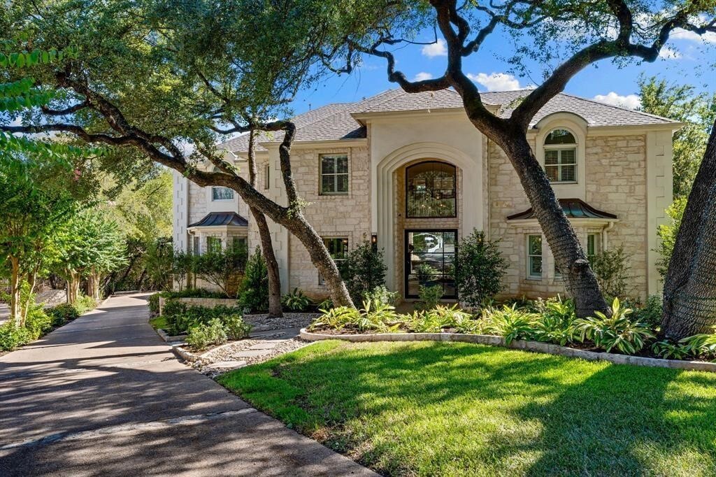 2901 Meandering River Court  Austin TX 78746 photo