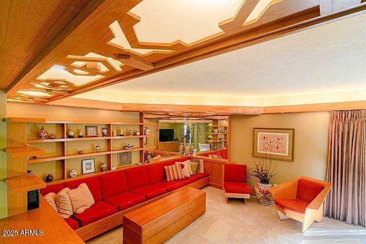 Property Photo: 5225 N 24th Street 201 AZ 85016