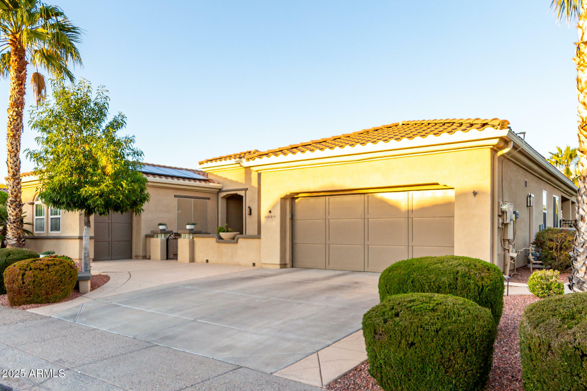 Property Photo: 23213 N Del Monte Drive AZ 85375
