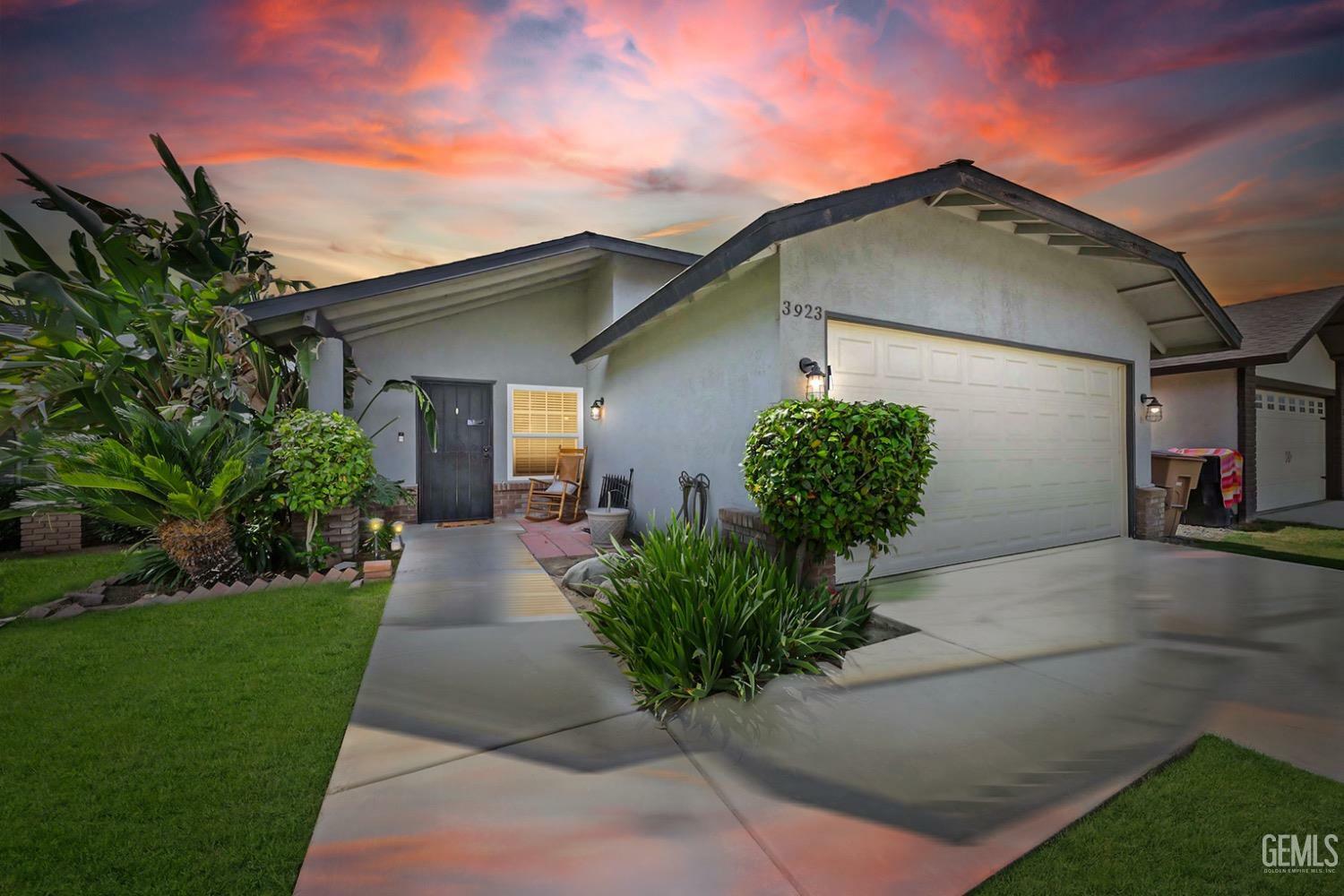 3923 Park View Drive  Bakersfield CA 93311 photo