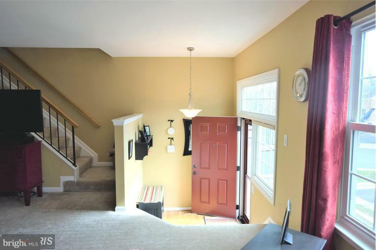 Property Photo: 403 McDaniel Drive VA 20132