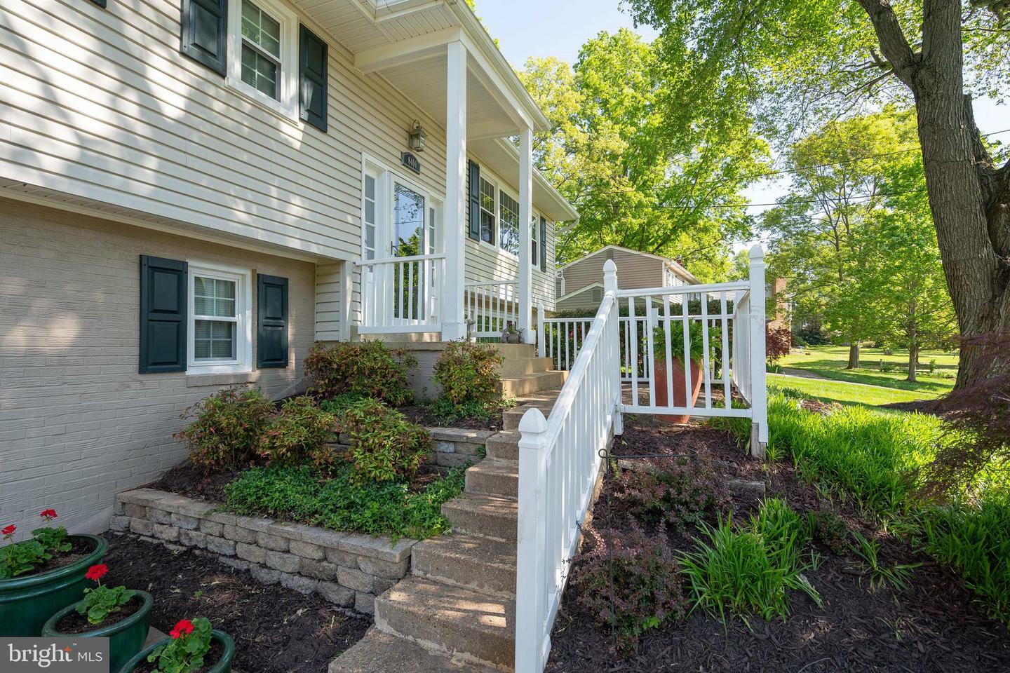 Property Photo: 8400 Cherry Valley Lane VA 22309