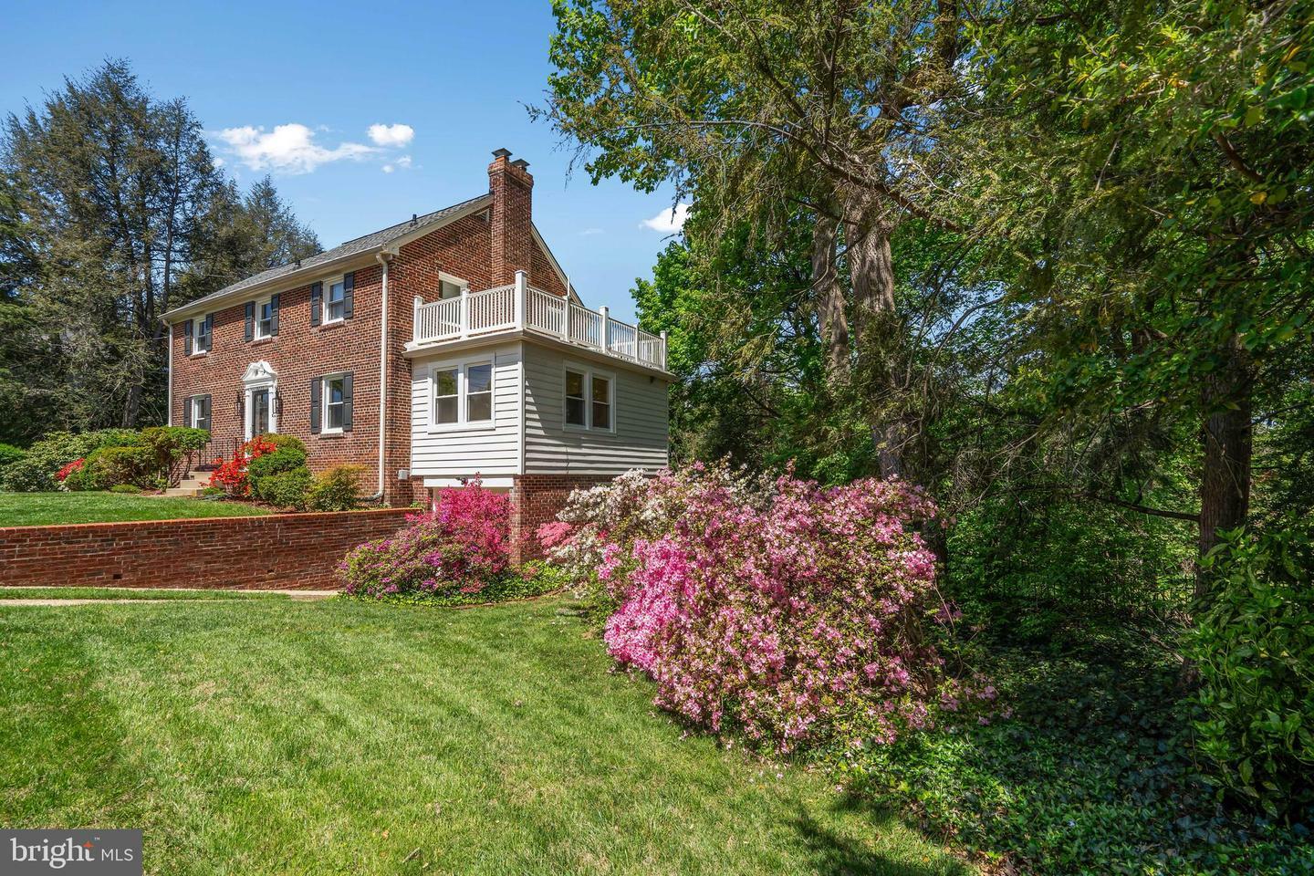 Property Photo: 9220 Kingsbury Drive MD 20910