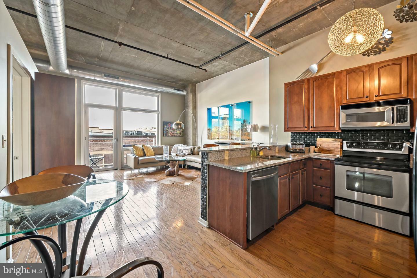 Property Photo: 113 N Bread Street 3F5 PA 19106