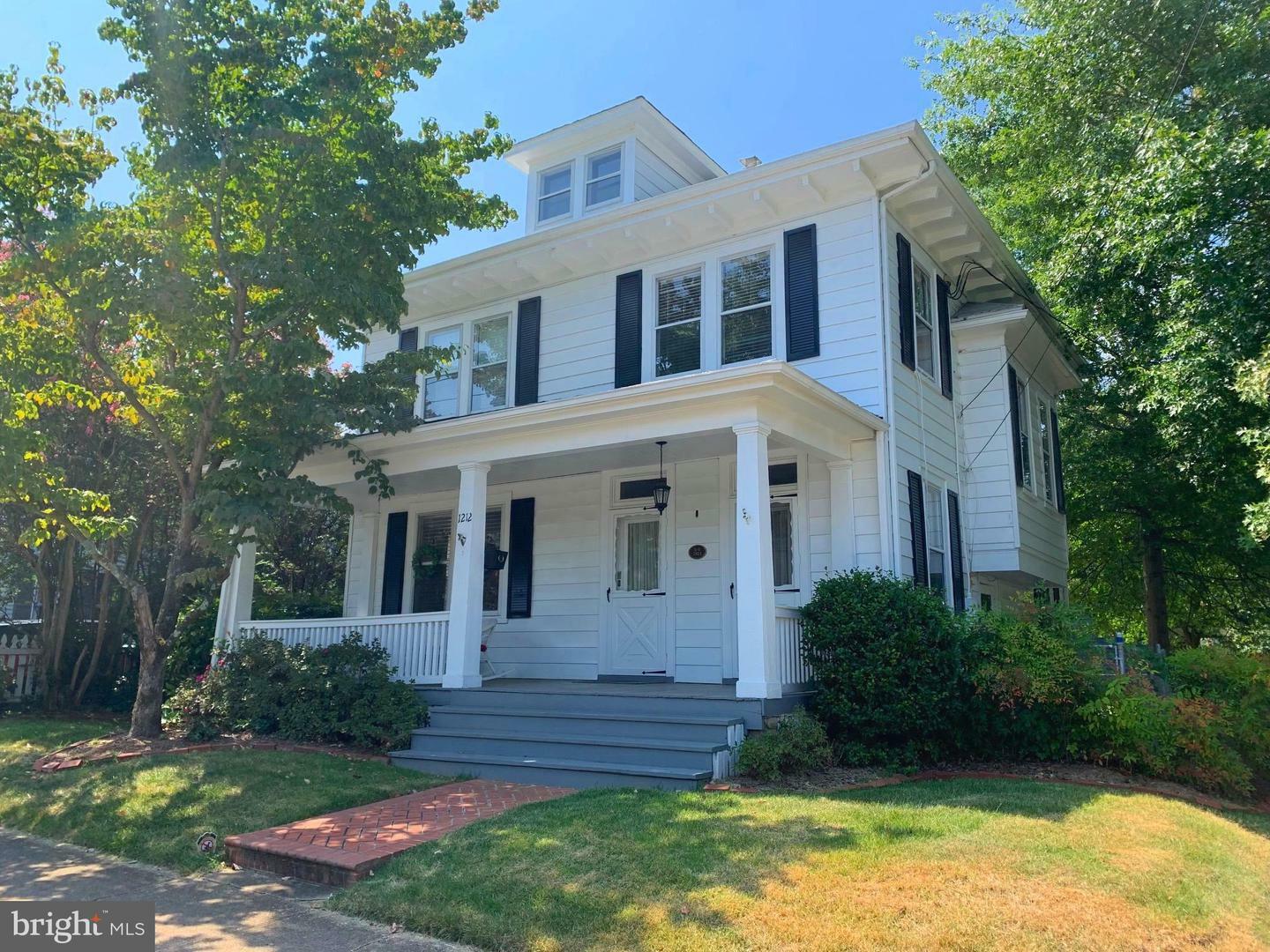 1212 Prince Edward Street  Fredericksburg VA 22401 photo