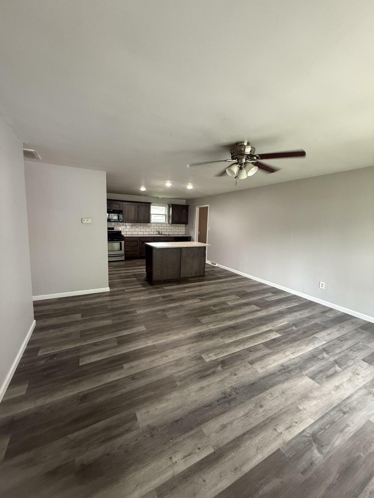 Property Photo: 691 Doty Ave MO 65240