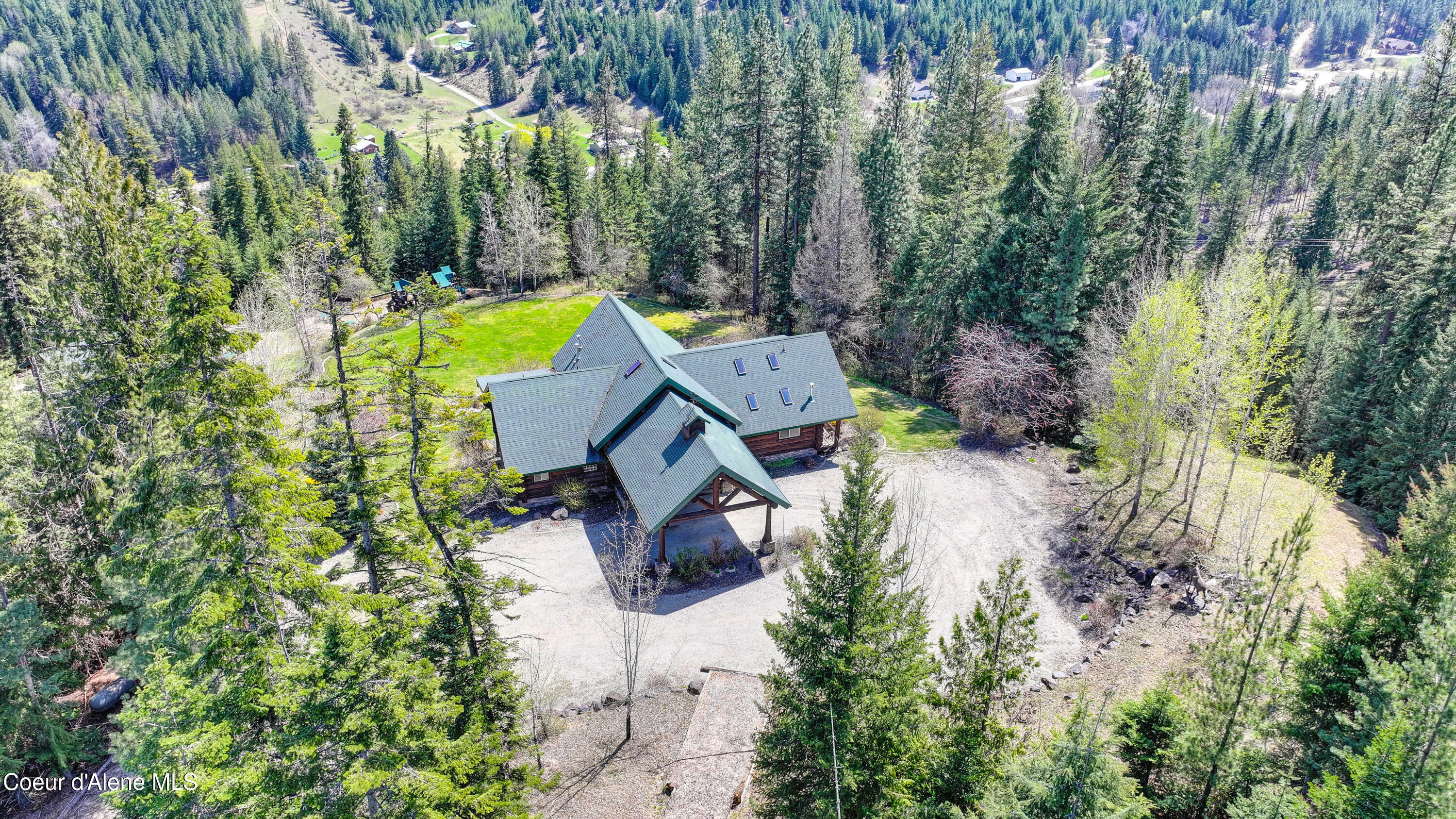 Property Photo: 122 Makridge Lane ID 83839