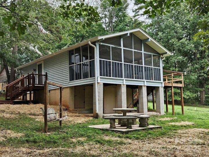 Property Photo:  6813 Navajo Trail  NC 28673