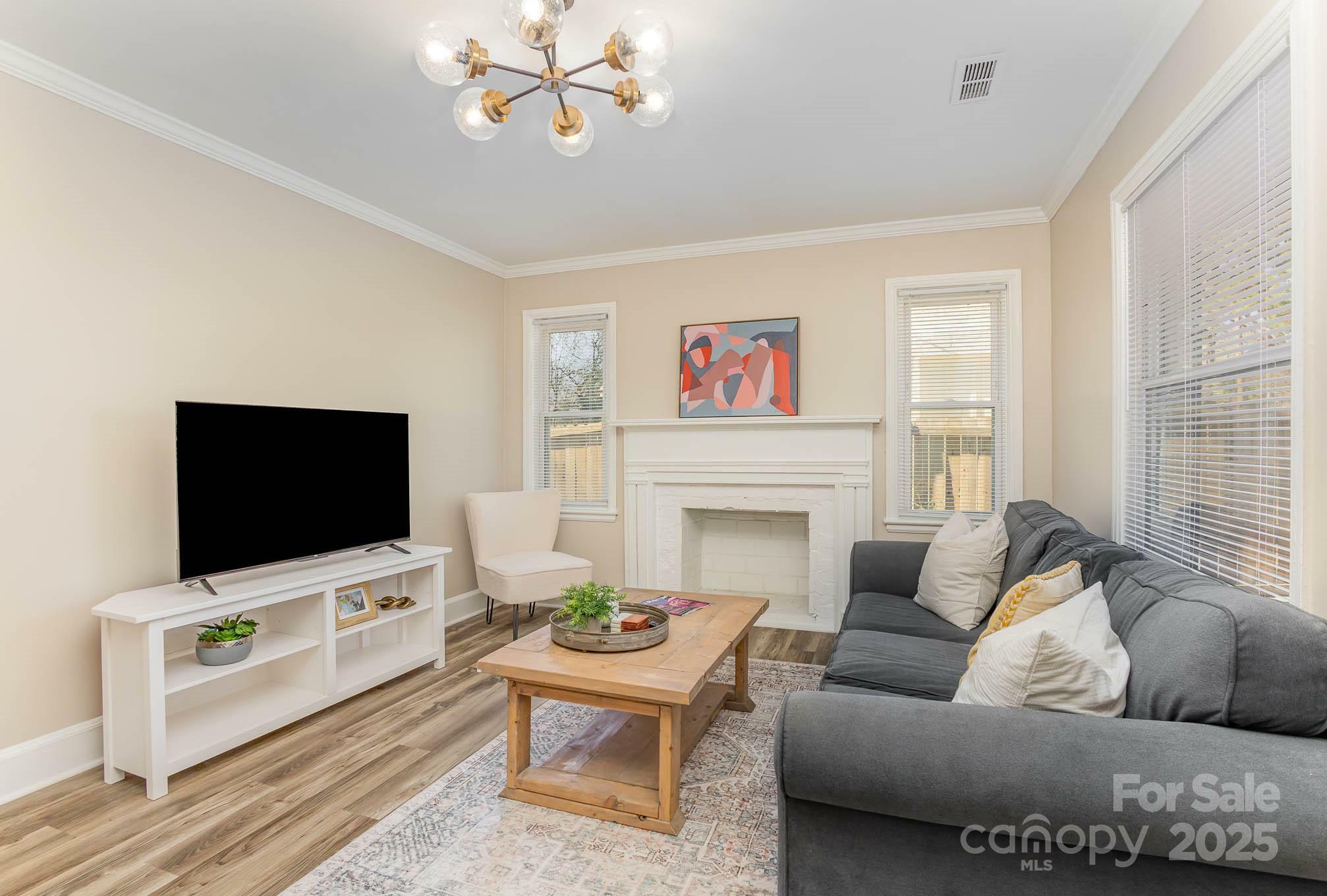 Property Photo: 3141 Mathis Drive NC 28208