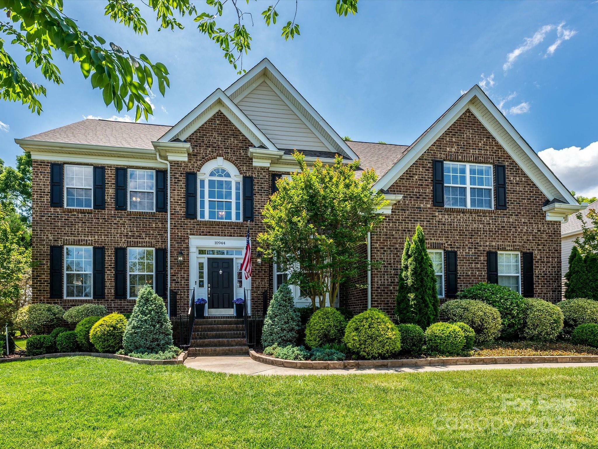 10944 Persimmon Creek Drive  Mint Hill NC 28227 photo